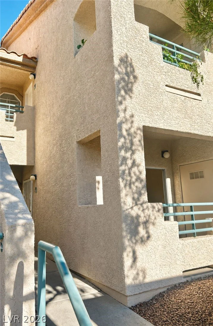 5415 Harmon, Las Vegas, NV 89103
