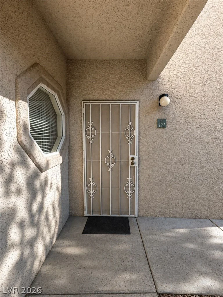 5415 Harmon, Las Vegas, NV 89103