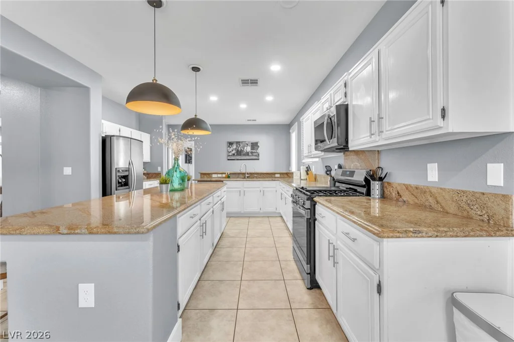 8951 Venetia, Las Vegas, NV 89123