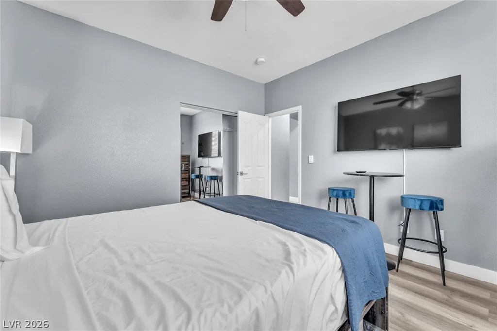 8951 Venetia, Las Vegas, NV 89123