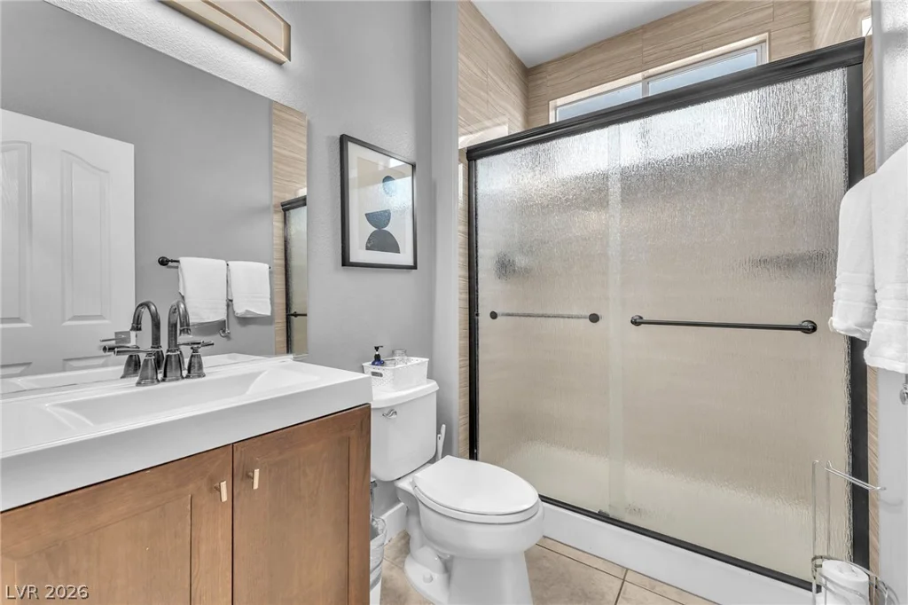 8951 Venetia, Las Vegas, NV 89123