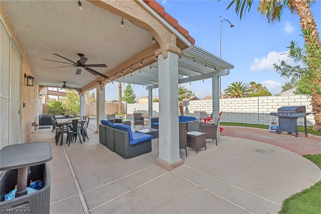 8951 Venetia, Las Vegas, NV 89123