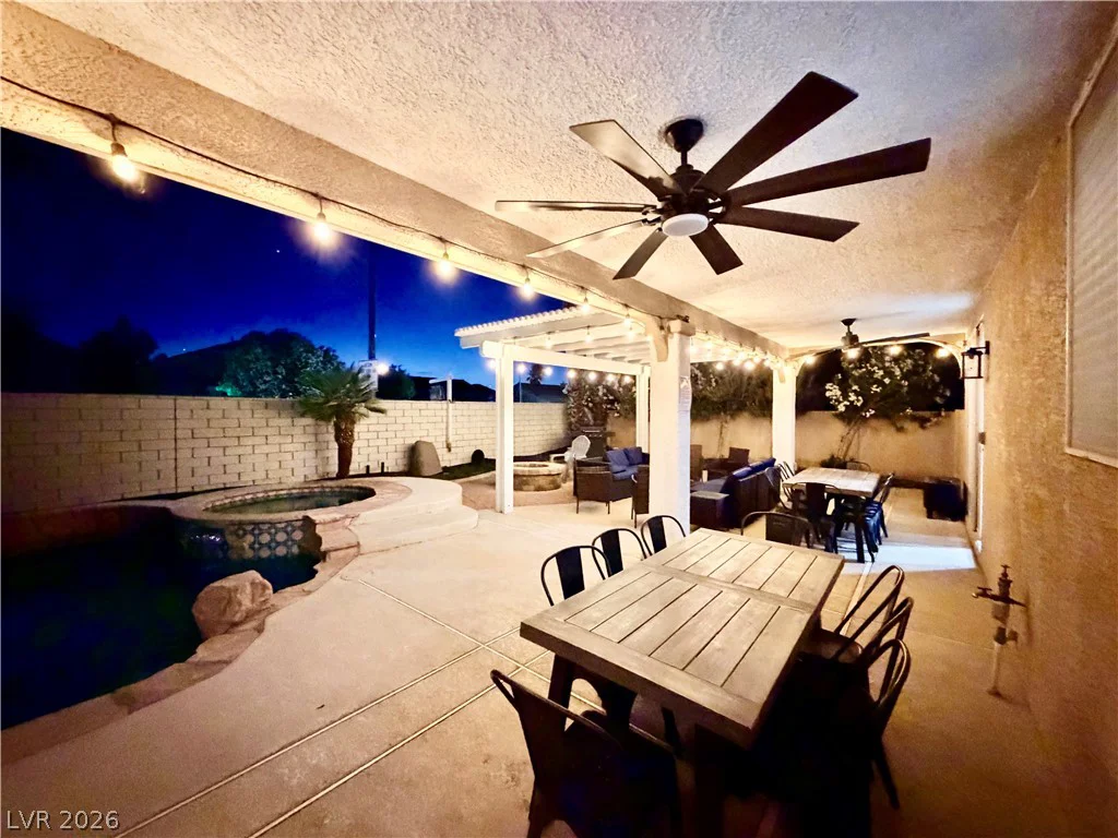 8951 Venetia, Las Vegas, NV 89123