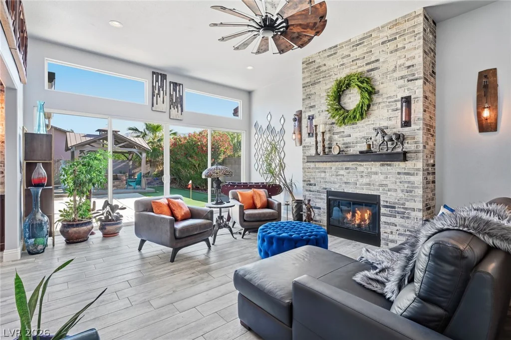 8713 Long Winter, Las Vegas, NV 89131