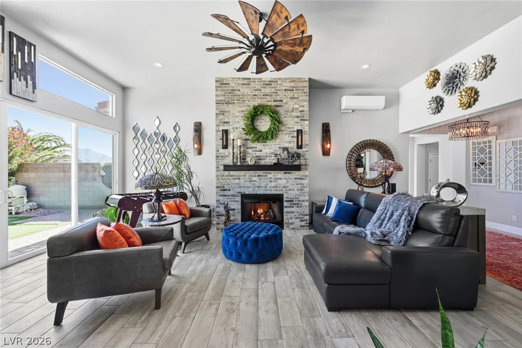 8713 Long Winter, Las Vegas, NV 89131