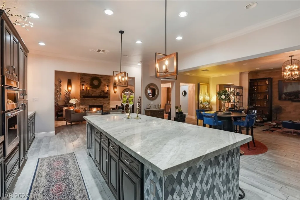 8713 Long Winter, Las Vegas, NV 89131