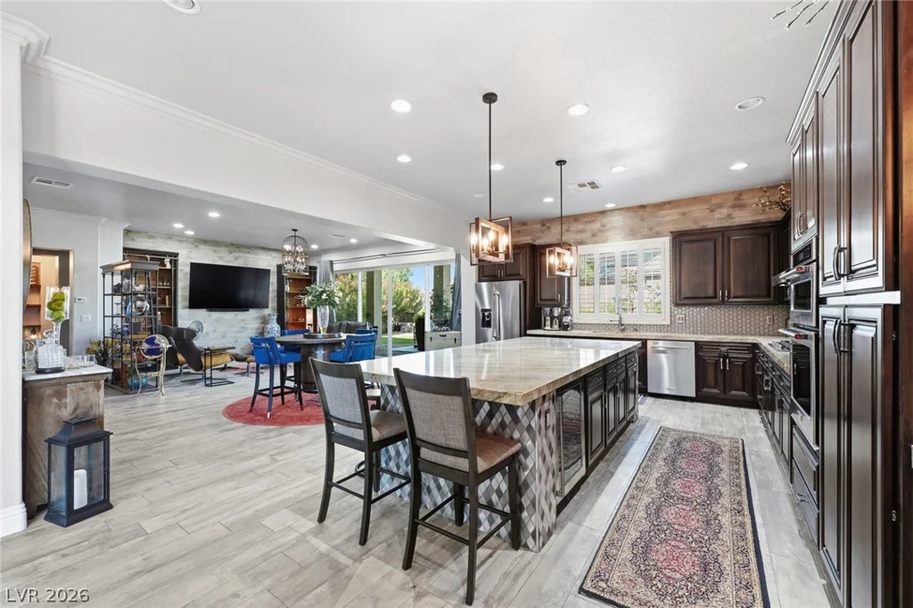 8713 Long Winter, Las Vegas, NV 89131