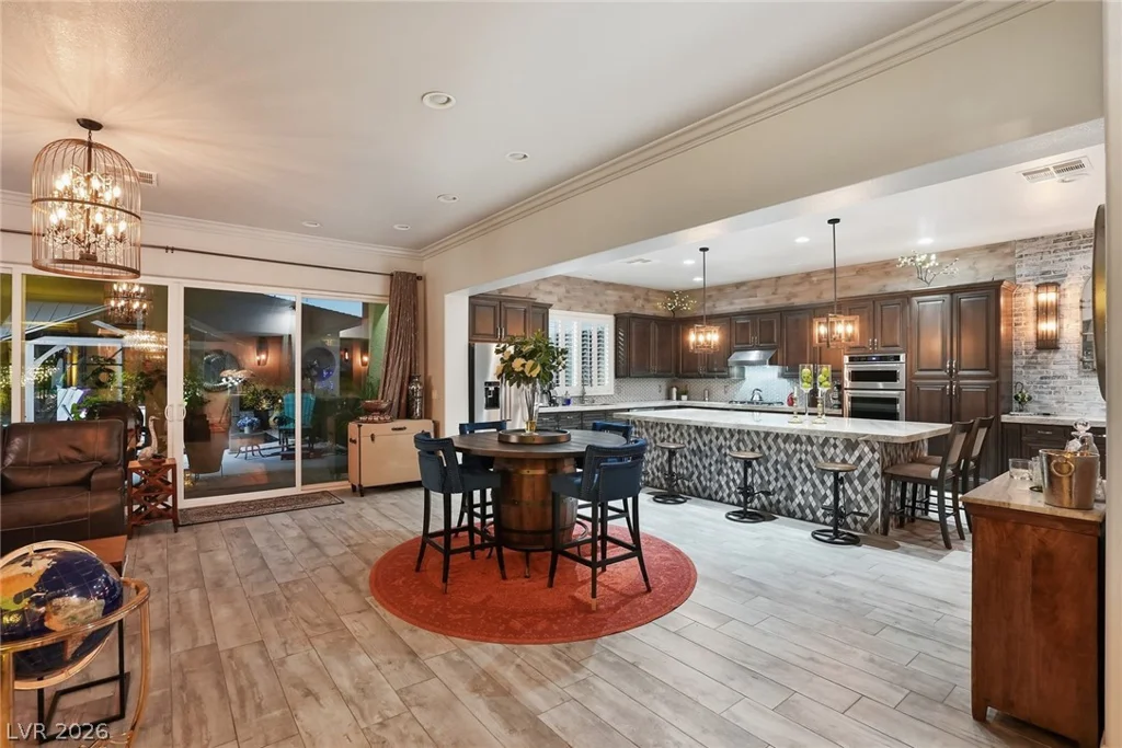 8713 Long Winter, Las Vegas, NV 89131