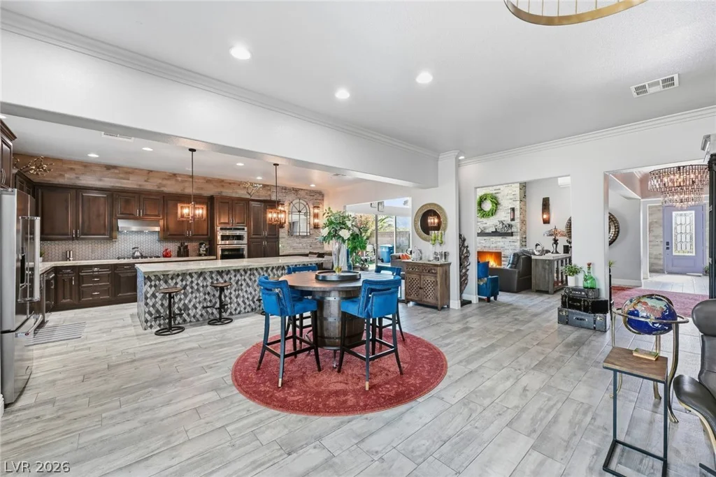 8713 Long Winter, Las Vegas, NV 89131