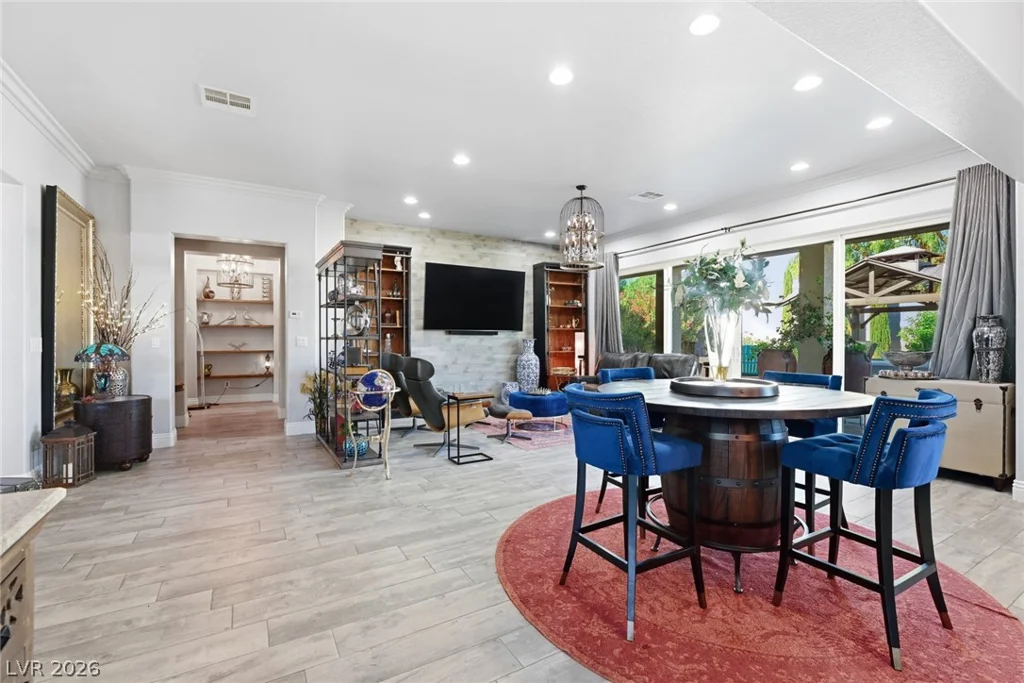 8713 Long Winter, Las Vegas, NV 89131