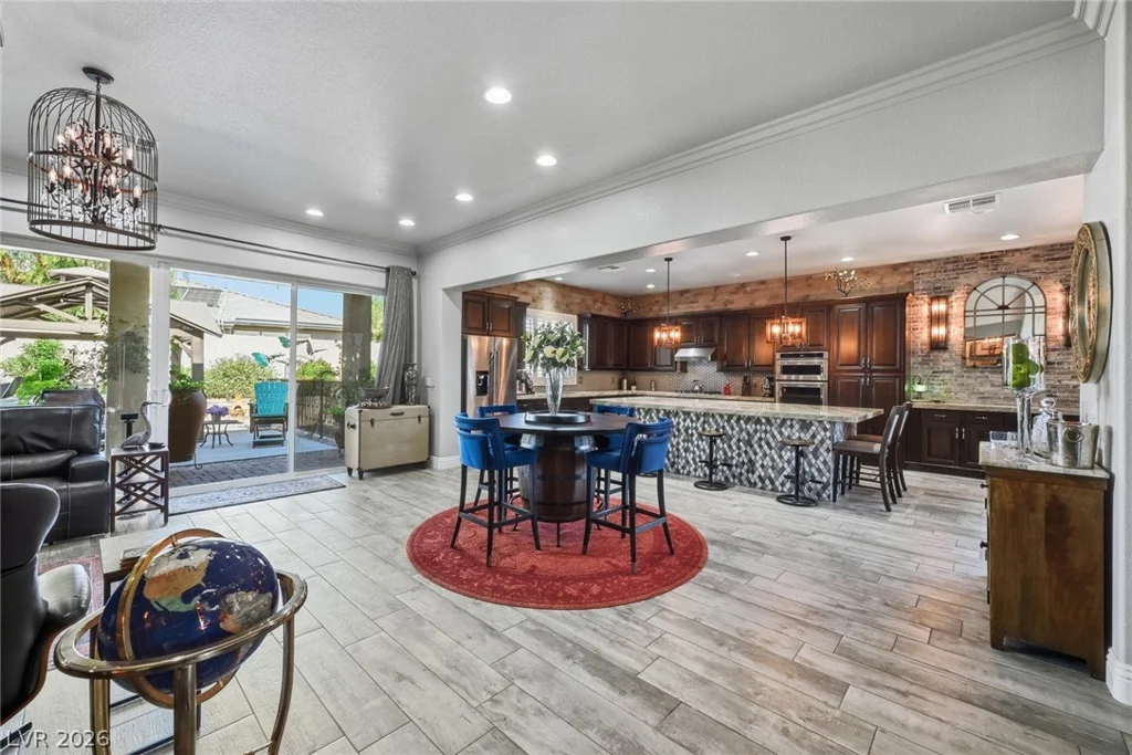 8713 Long Winter, Las Vegas, NV 89131