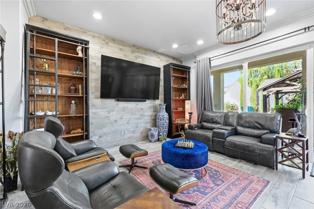 8713 Long Winter, Las Vegas, NV 89131