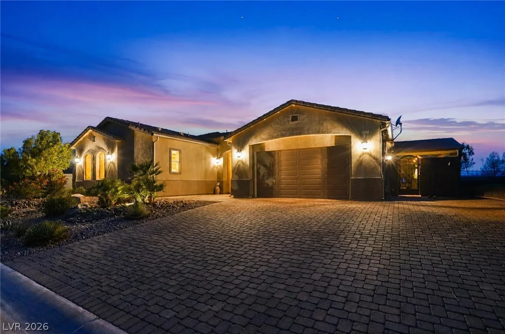 8713 Long Winter, Las Vegas, NV 89131