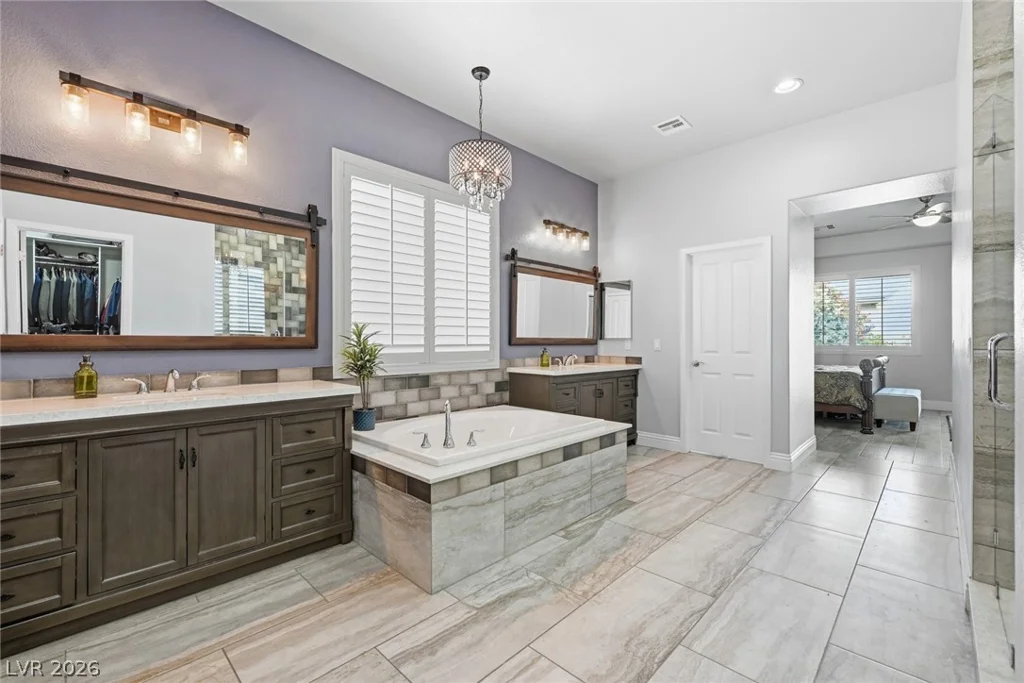 8713 Long Winter, Las Vegas, NV 89131