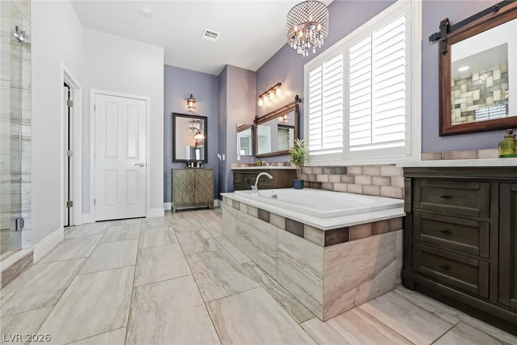 8713 Long Winter, Las Vegas, NV 89131