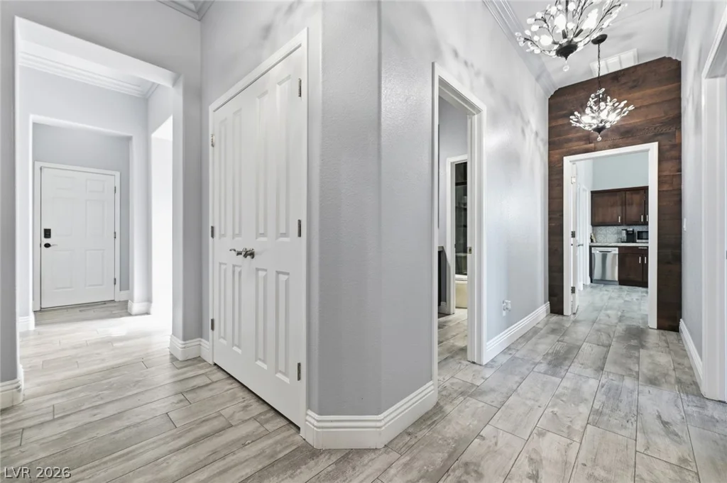 8713 Long Winter, Las Vegas, NV 89131