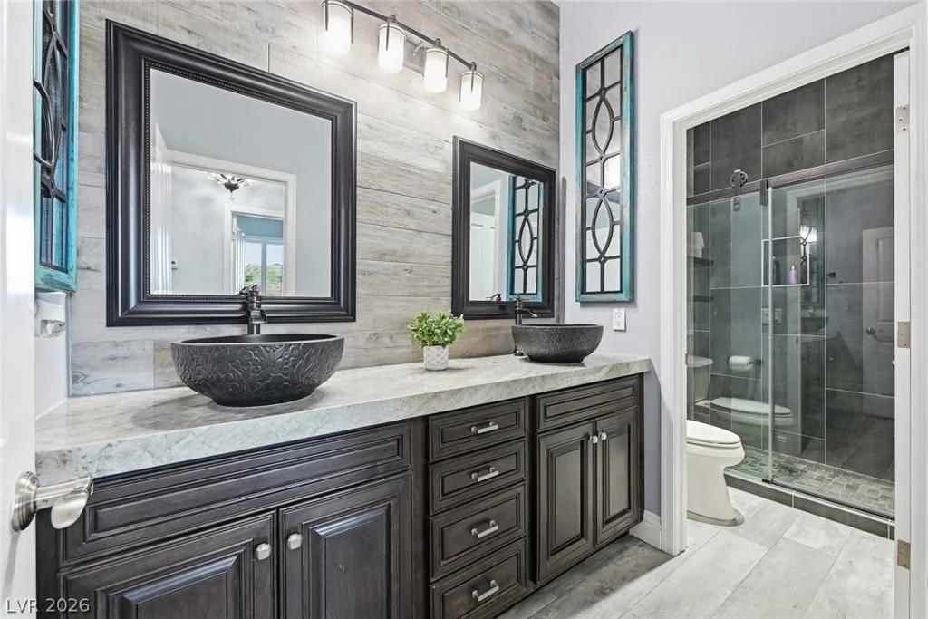 8713 Long Winter, Las Vegas, NV 89131