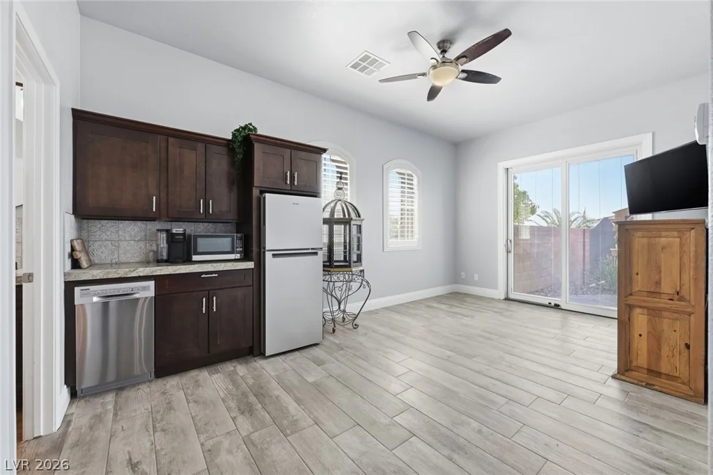 8713 Long Winter, Las Vegas, NV 89131