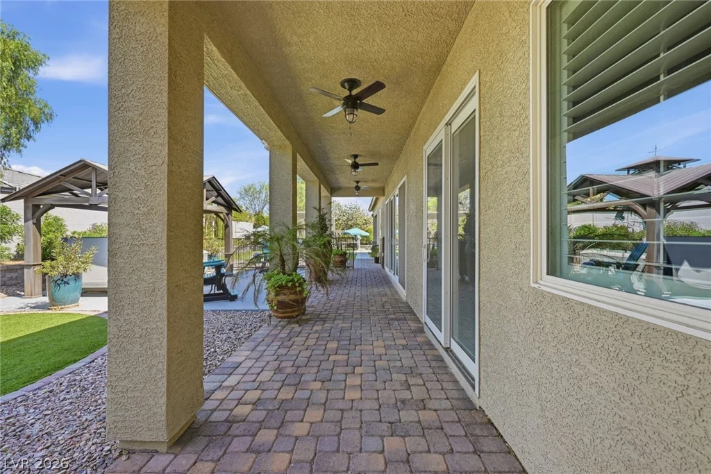 8713 Long Winter, Las Vegas, NV 89131
