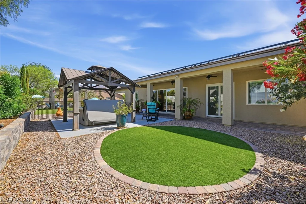 8713 Long Winter, Las Vegas, NV 89131
