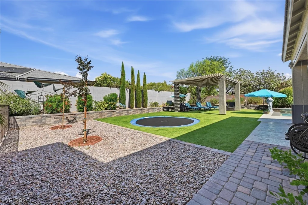 8713 Long Winter, Las Vegas, NV 89131