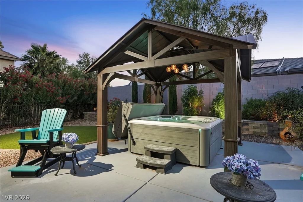 8713 Long Winter, Las Vegas, NV 89131