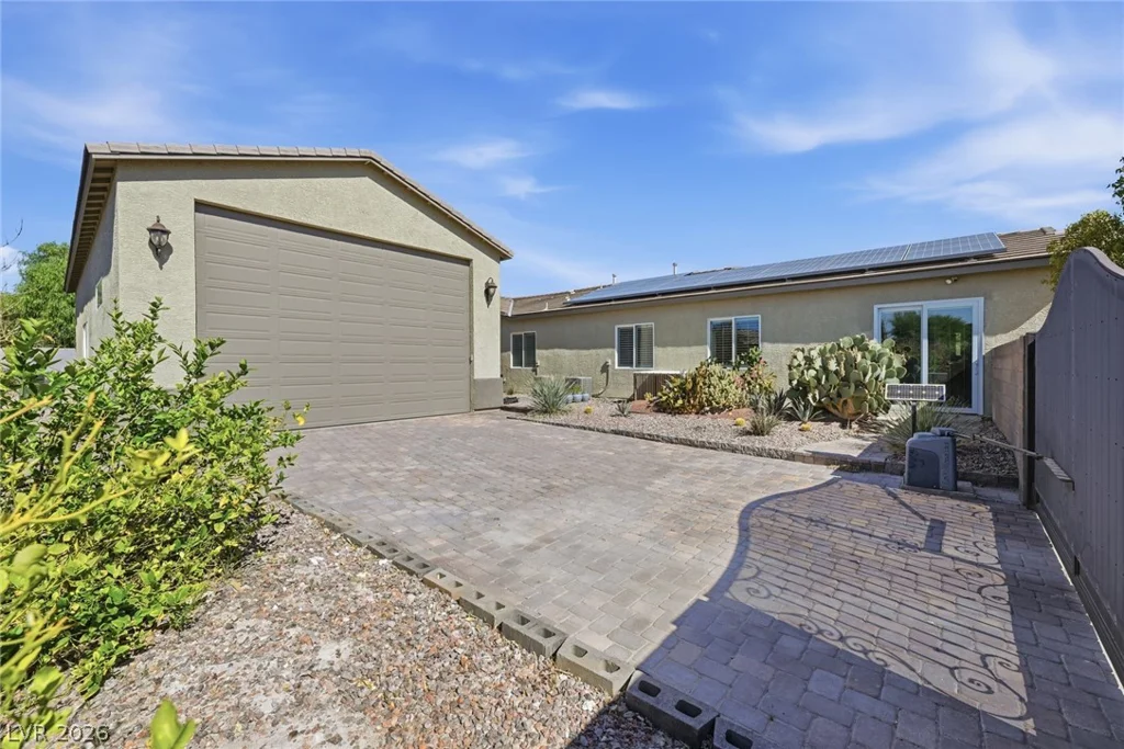 8713 Long Winter, Las Vegas, NV 89131