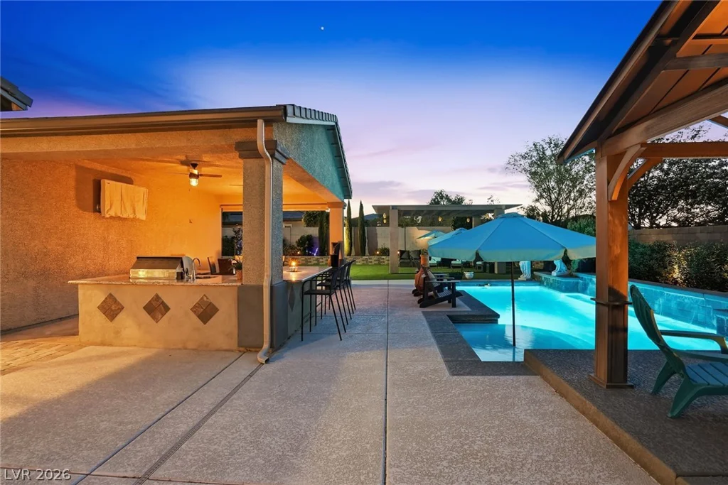 8713 Long Winter, Las Vegas, NV 89131