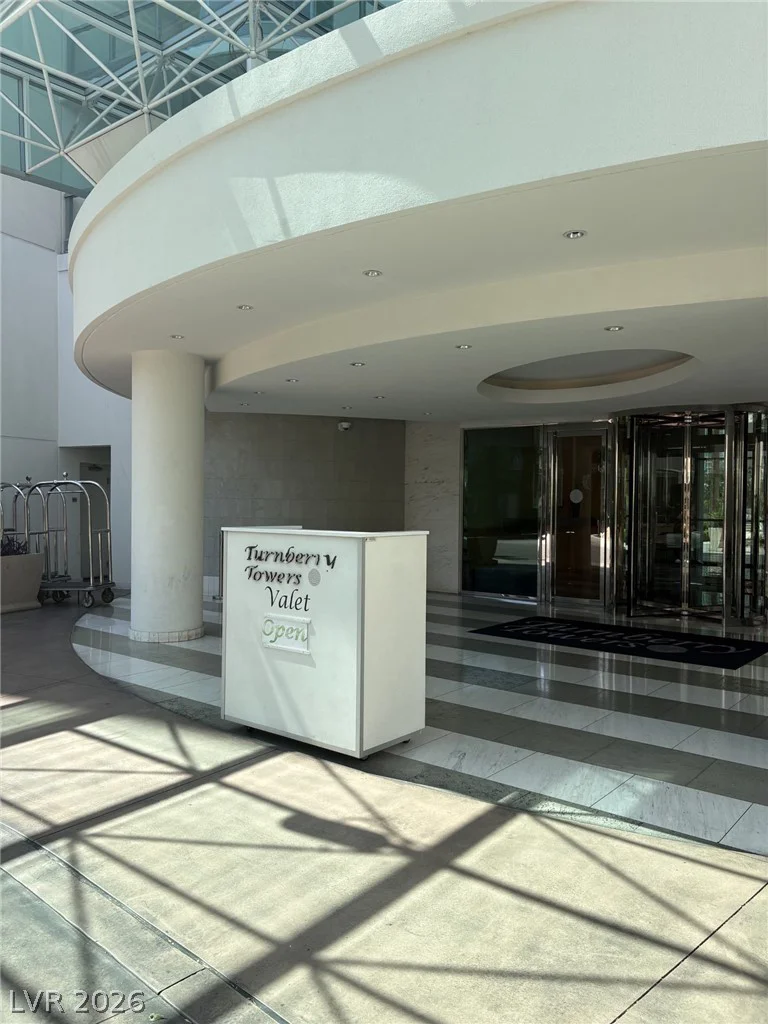 222 Karen, Las Vegas, NV 89109