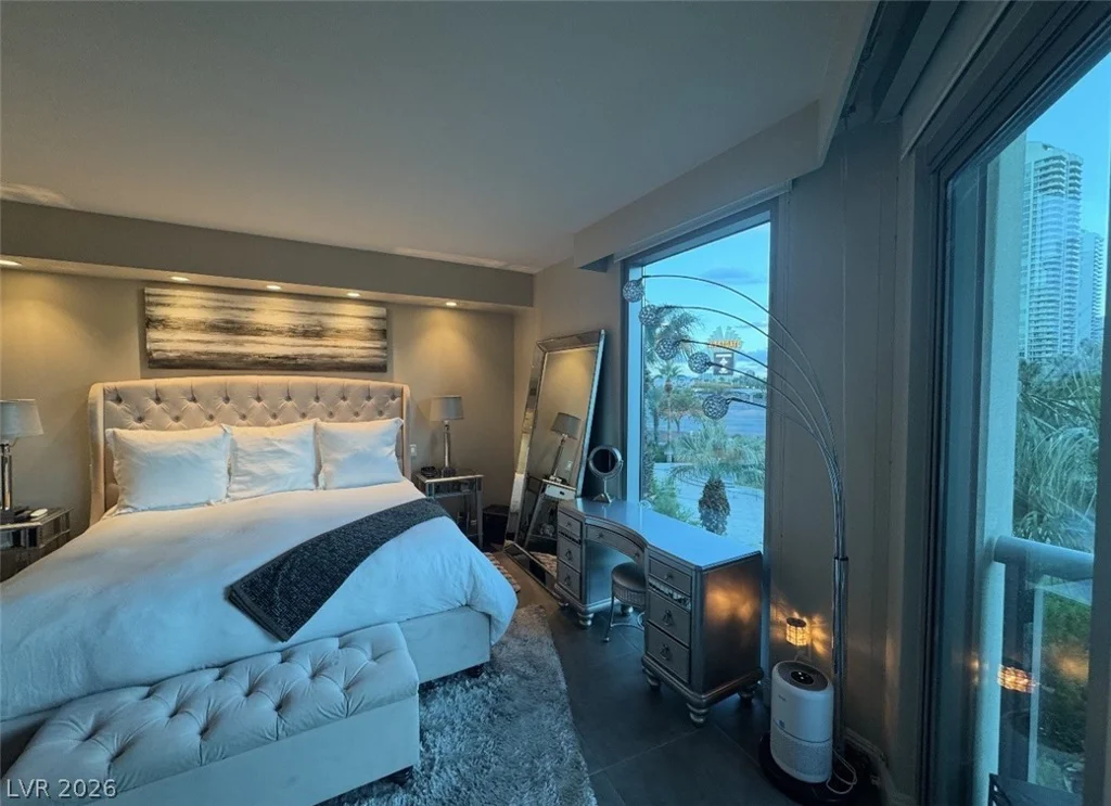 222 Karen, Las Vegas, NV 89109