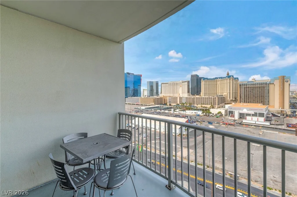 211 Flamingo, Las Vegas, NV 89169