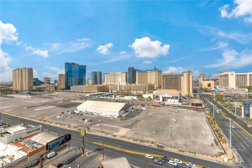 211 Flamingo, Las Vegas, NV 89169