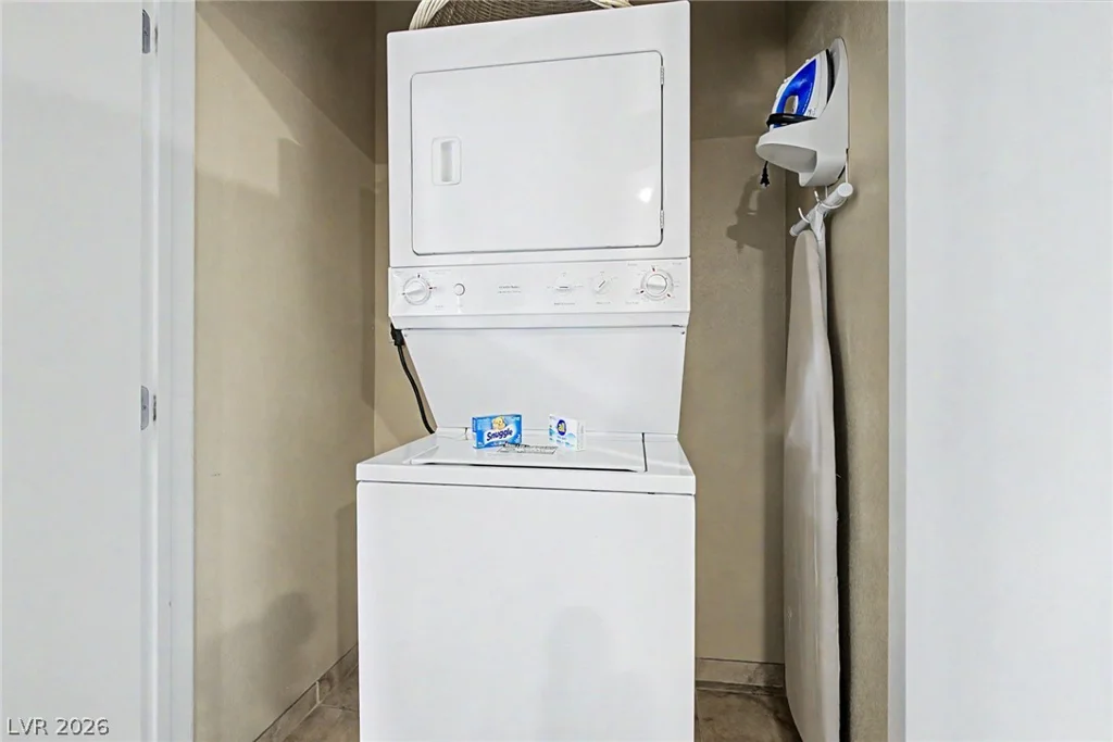 211 Flamingo, Las Vegas, NV 89169