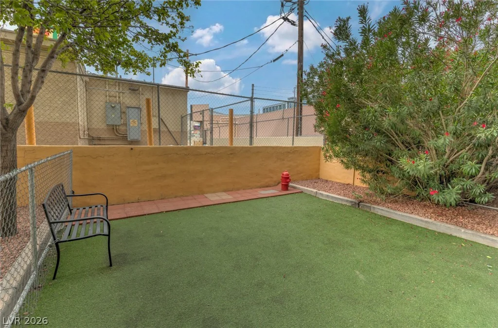 211 Flamingo, Las Vegas, NV 89169