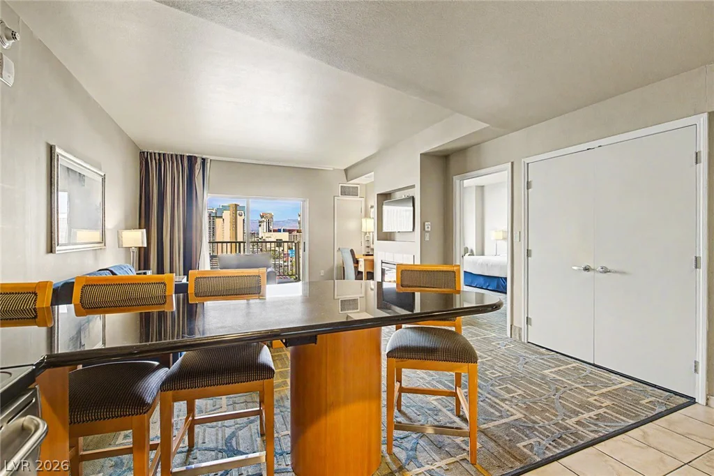 211 Flamingo, Las Vegas, NV 89169