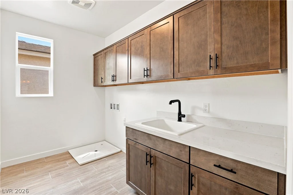 8219 Dwayne Frye, Las Vegas, NV 89148