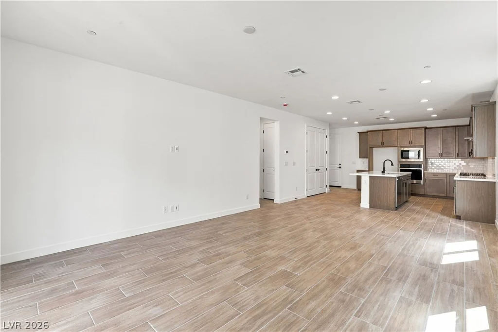 8219 Dwayne Frye, Las Vegas, NV 89148