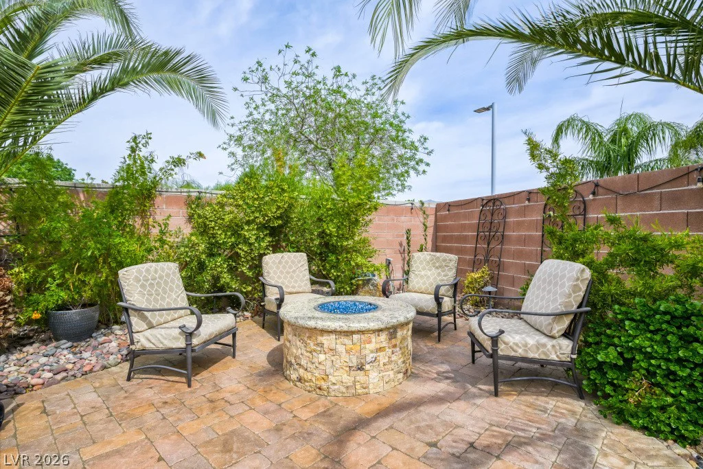 6525 Button Quail, North Las Vegas, NV 89084