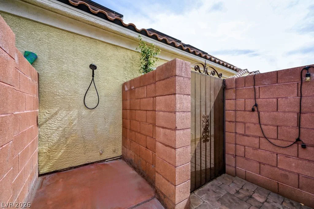 6525 Button Quail, North Las Vegas, NV 89084