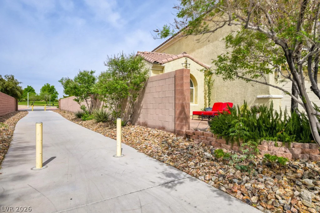 6525 Button Quail, North Las Vegas, NV 89084