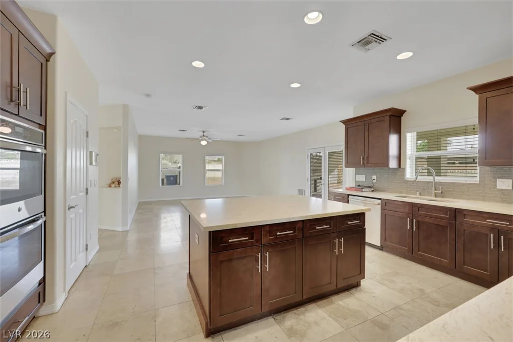 6695 Grand Canyon, Las Vegas, NV 89149