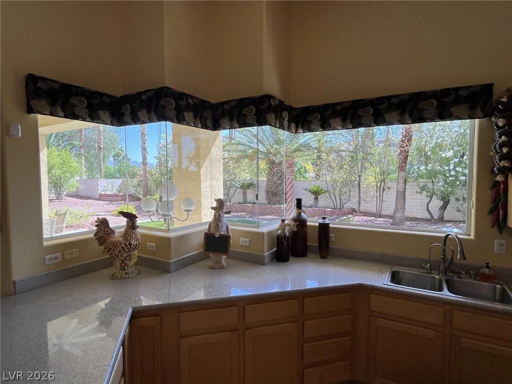 4554 Blue Mesa, Las Vegas, NV 89129