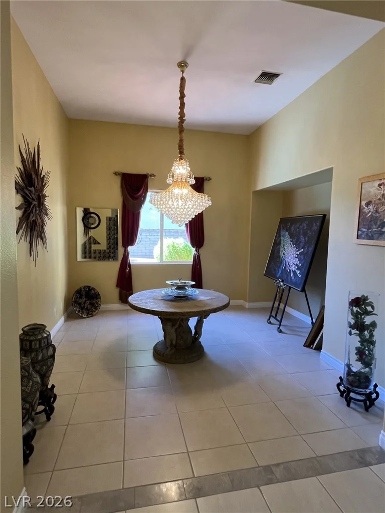 4554 Blue Mesa, Las Vegas, NV 89129