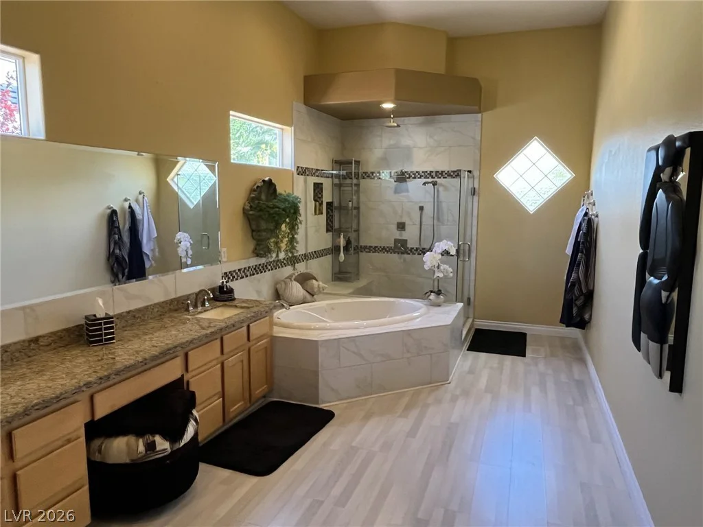 4554 Blue Mesa, Las Vegas, NV 89129