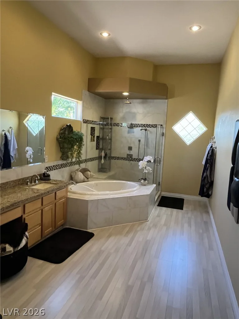 4554 Blue Mesa, Las Vegas, NV 89129