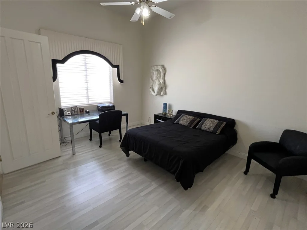 4554 Blue Mesa, Las Vegas, NV 89129