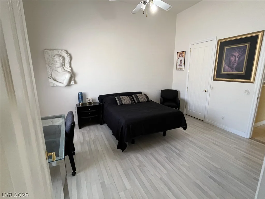 4554 Blue Mesa, Las Vegas, NV 89129