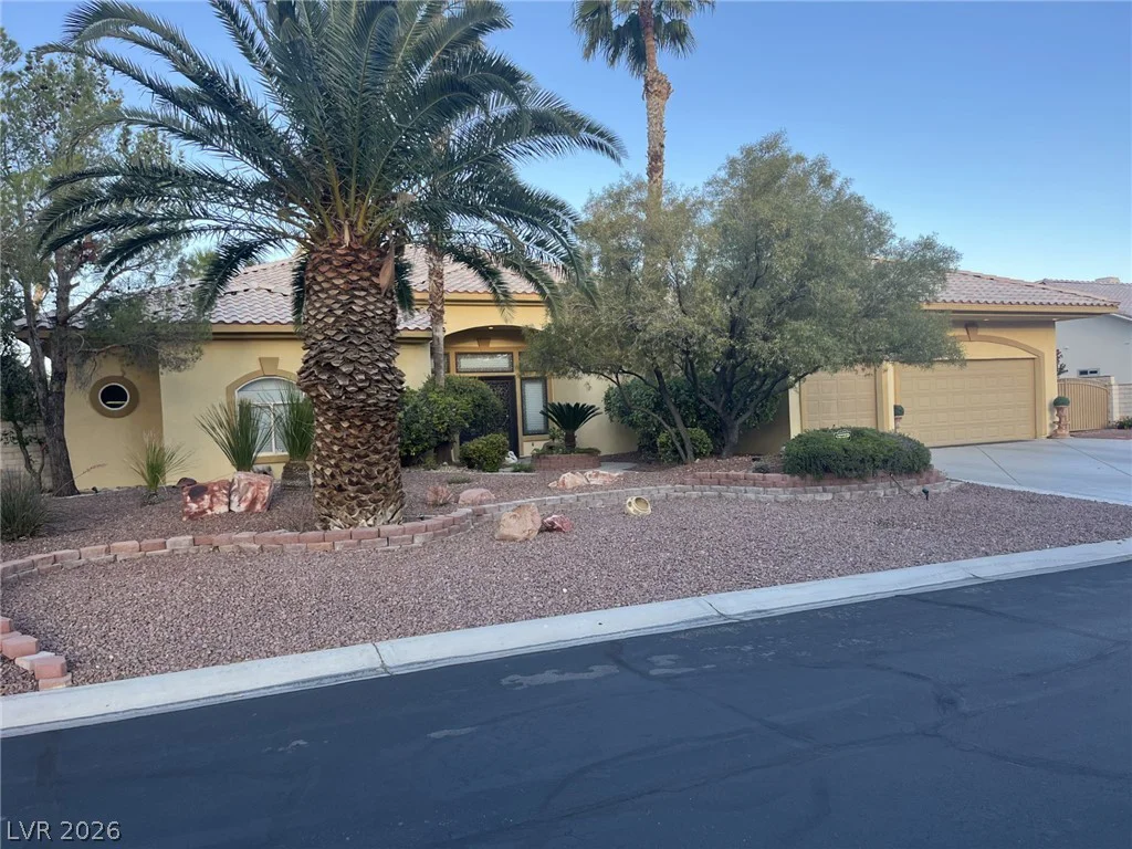 4554 Blue Mesa, Las Vegas, NV 89129