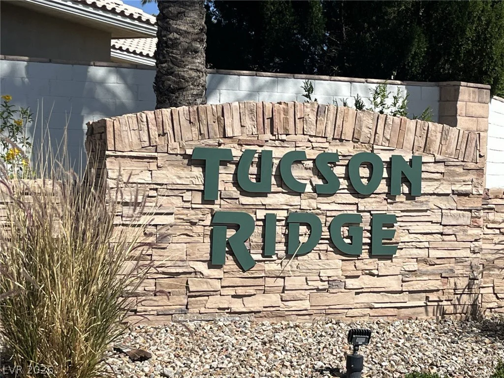 4554 Blue Mesa, Las Vegas, NV 89129