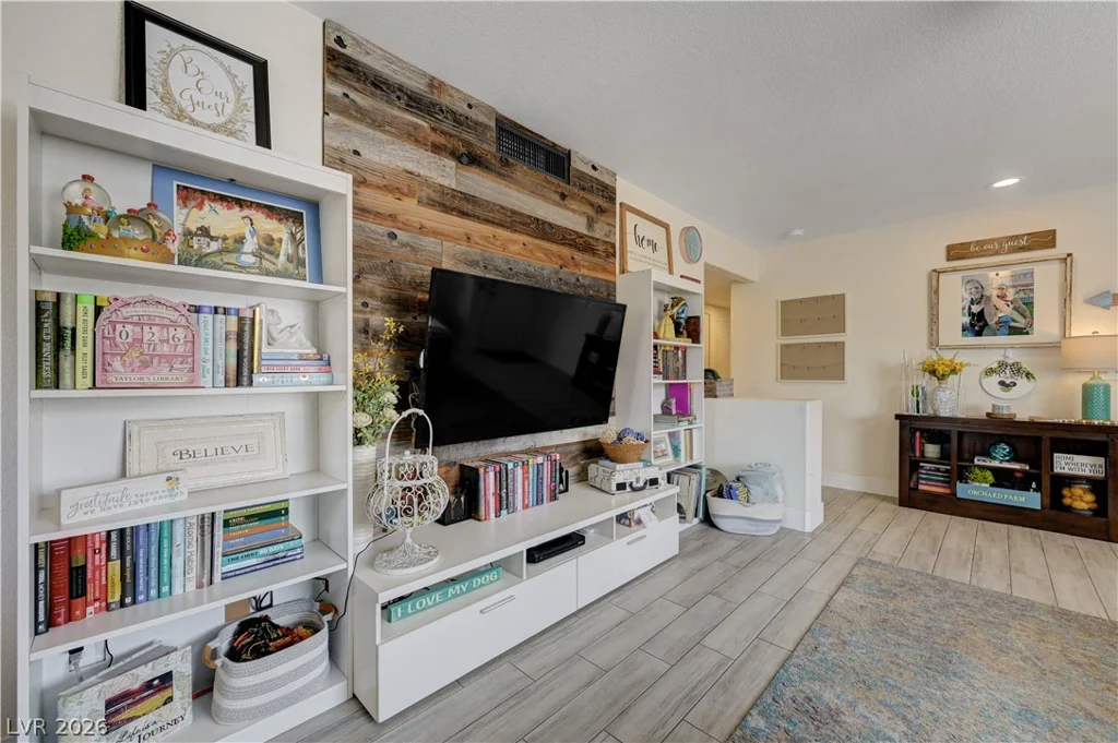 8056 Astrology, Las Vegas, NV 89128